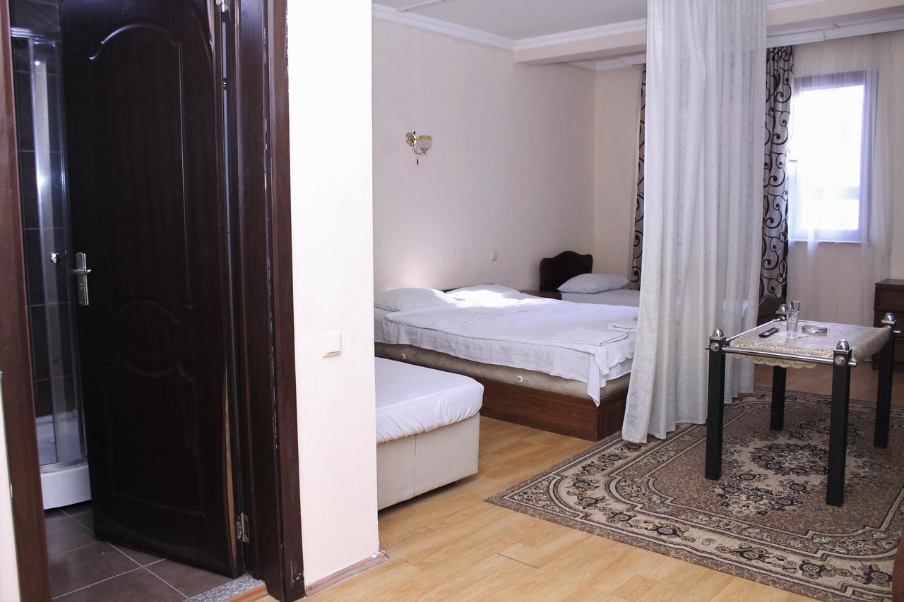 Hotel Hayat Батуми Экстерьер фото